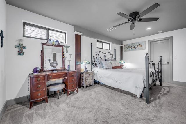 308 Lakeshore S, Onalaska, TX 77360