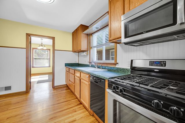 13044 S Muskegon Avenue, Chicago, IL 60633