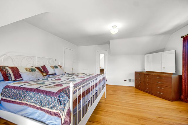 13044 S Muskegon Avenue, Chicago, IL 60633