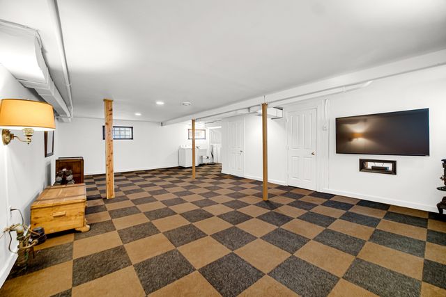 13044 S Muskegon Avenue, Chicago, IL 60633