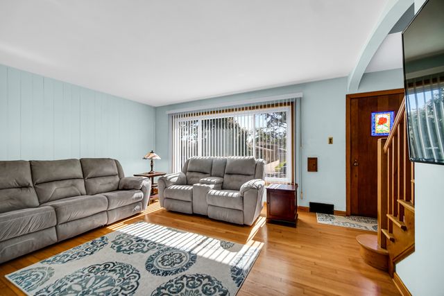 13044 S Muskegon Avenue, Chicago, IL 60633