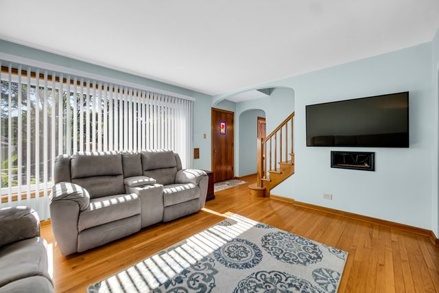 13044 S Muskegon Avenue, Chicago, IL 60633
