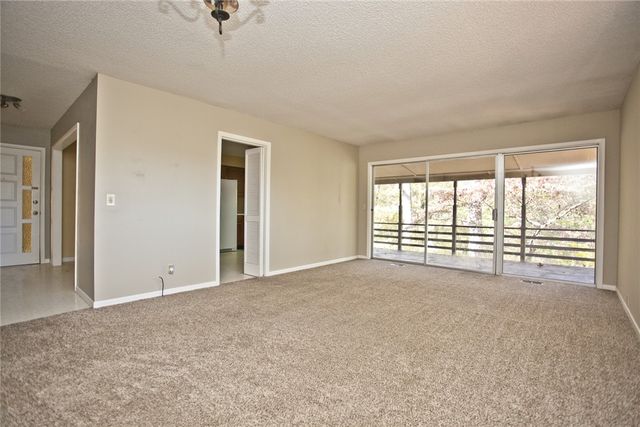 33 Sheneman Drive, Bella Vista, AR 72715