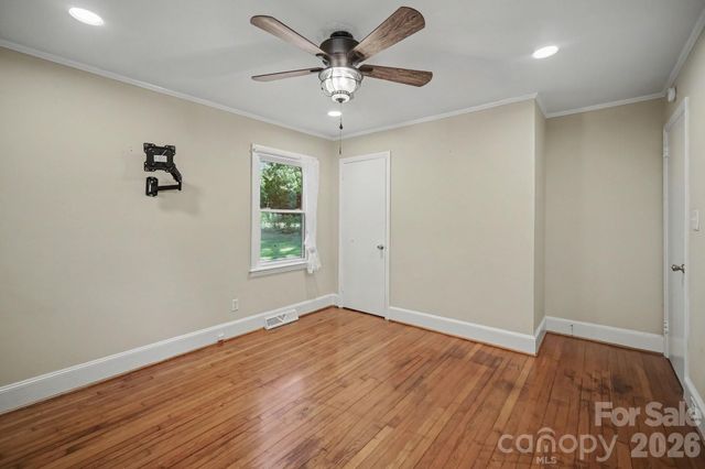 3960 Bristol Drive, Charlotte, NC 28208