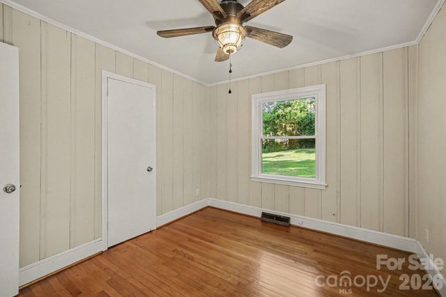 3960 Bristol Drive, Charlotte, NC 28208