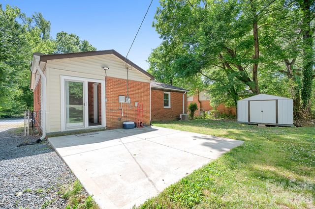 3960 Bristol Drive, Charlotte, NC 28208