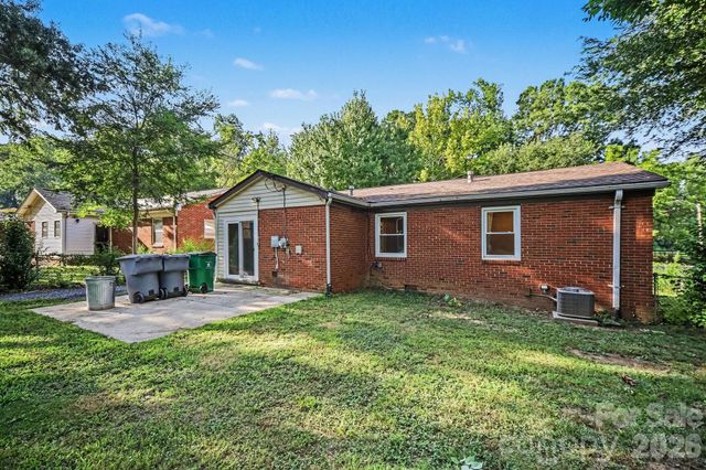 3960 Bristol Drive, Charlotte, NC 28208