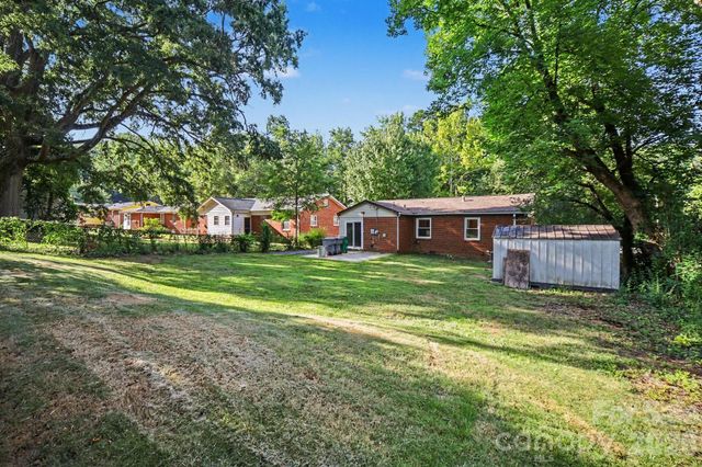 3960 Bristol Drive, Charlotte, NC 28208