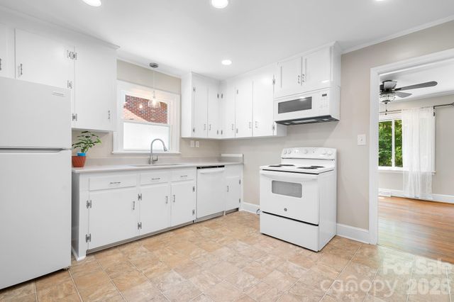 3960 Bristol Drive, Charlotte, NC 28208