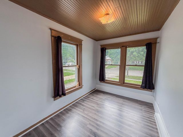 409 9th Street SW, Willmar, MN 56201
