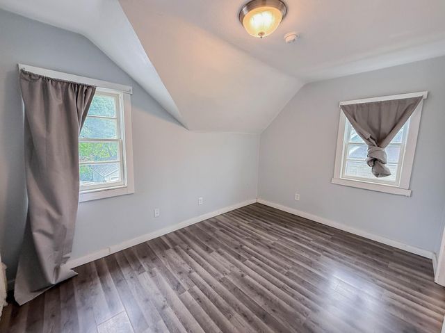409 9th Street SW, Willmar, MN 56201