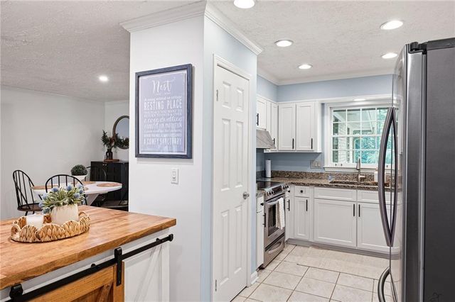 702 Highview Drive SE, Smyrna, GA 30082