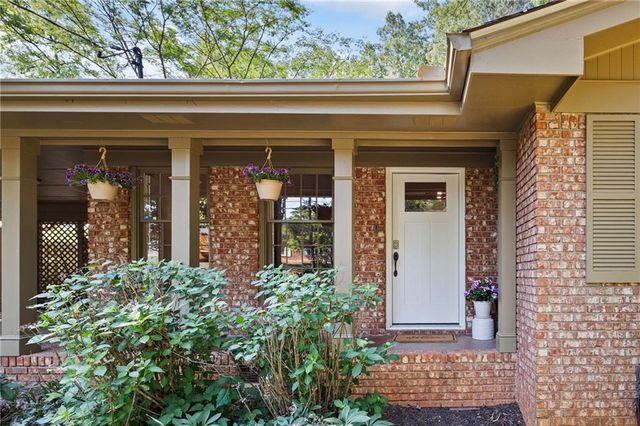 702 Highview Drive SE, Smyrna, GA 30082