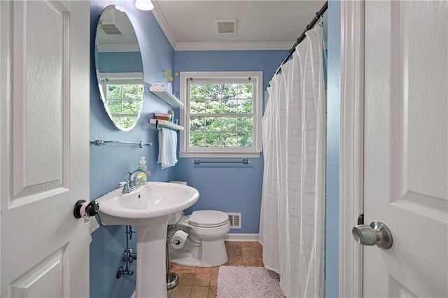 702 Highview Drive SE, Smyrna, GA 30082