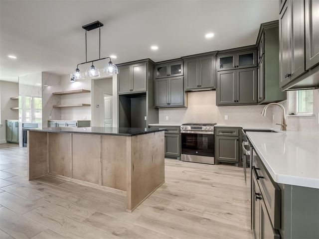 3013 Simmons Drive, Del City, OK 73115