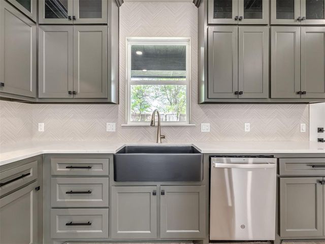 3013 Simmons Drive, Del City, OK 73115