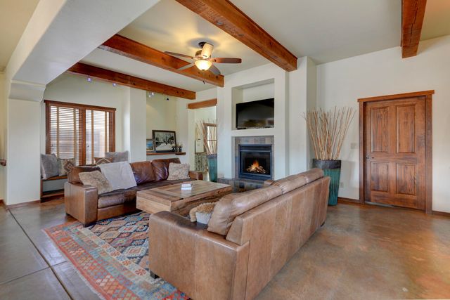 5531 Poblanos Court NW, Albuquerque, NM 87107