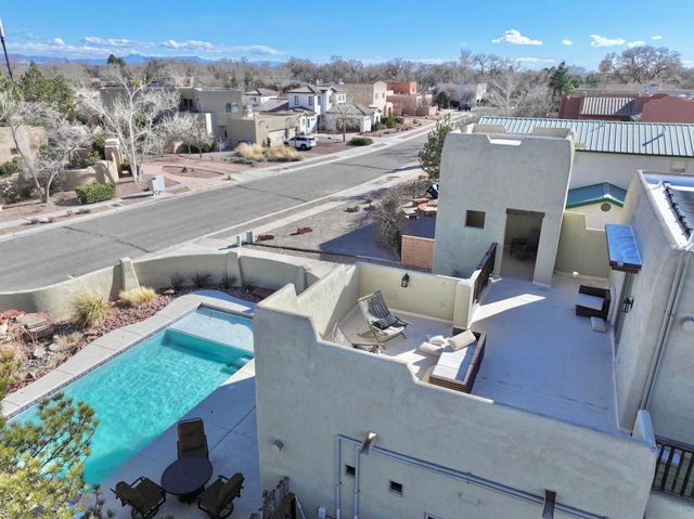 5531 Poblanos Court NW, Albuquerque, NM 87107