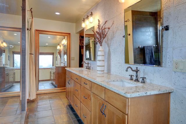 5531 Poblanos Court NW, Albuquerque, NM 87107