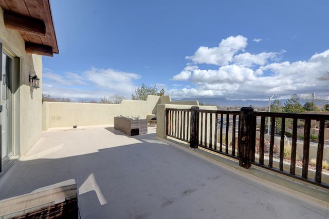 5531 Poblanos Court NW, Albuquerque, NM 87107