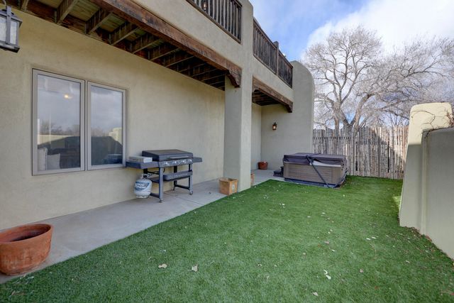 5531 Poblanos Court NW, Albuquerque, NM 87107