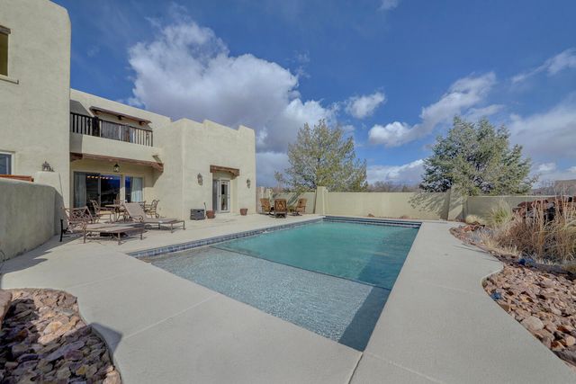 5531 Poblanos Court NW, Albuquerque, NM 87107