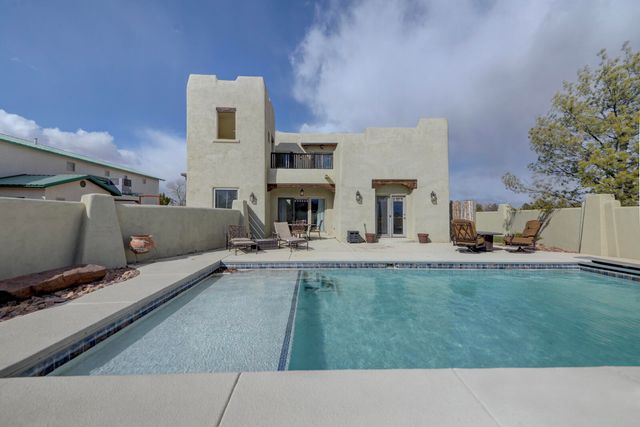 5531 Poblanos Court NW, Albuquerque, NM 87107