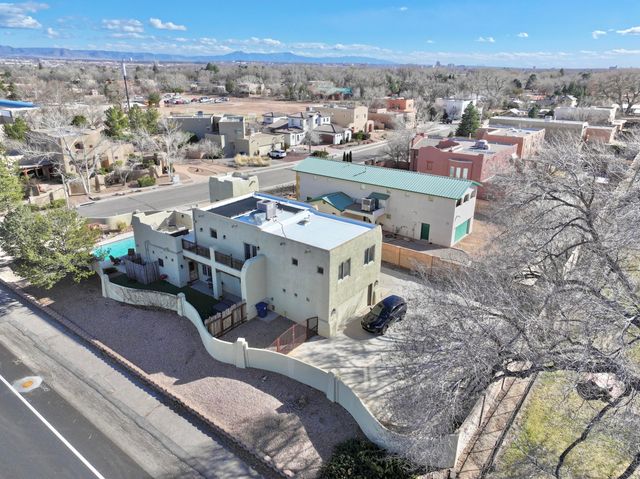 5531 Poblanos Court NW, Albuquerque, NM 87107