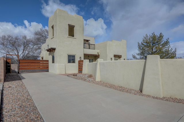 5531 Poblanos Court NW, Albuquerque, NM 87107