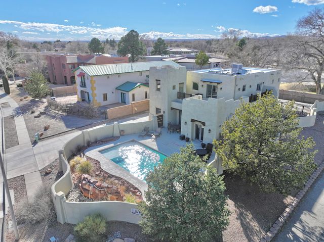 5531 Poblanos Court NW, Albuquerque, NM 87107