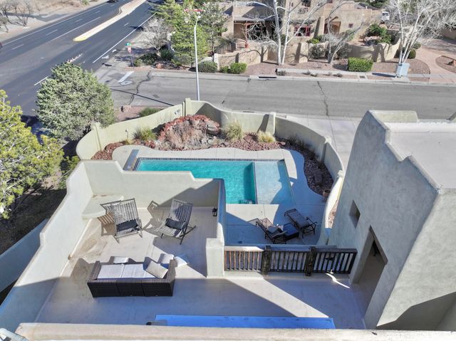 5531 Poblanos Court NW, Albuquerque, NM 87107