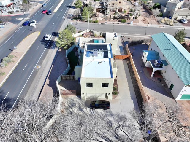 5531 Poblanos Court NW, Albuquerque, NM 87107