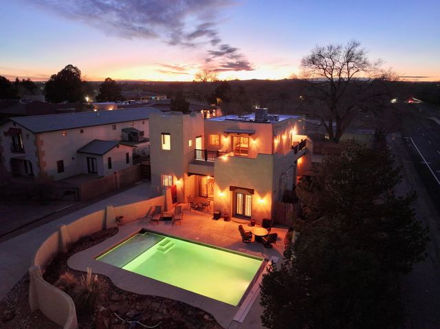 5531 Poblanos Court NW, Albuquerque, NM 87107