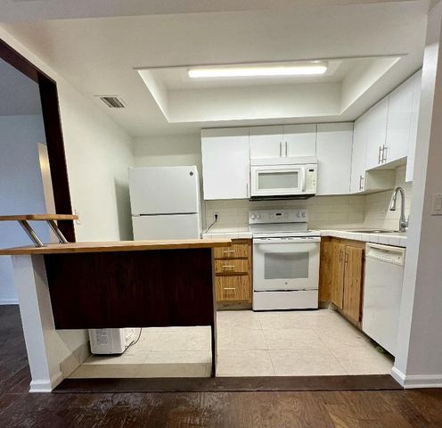 4205 Oak Terrace Drive 4205, Greenacres, FL 33463