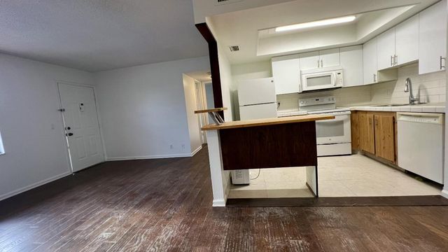 4205 Oak Terrace Drive 4205, Greenacres, FL 33463