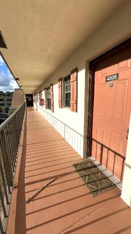 4205 Oak Terrace Drive 4205, Greenacres, FL 33463