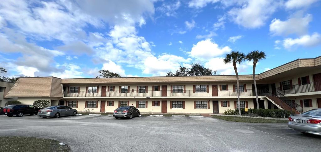 4205 Oak Terrace Drive 4205, Greenacres, FL 33463