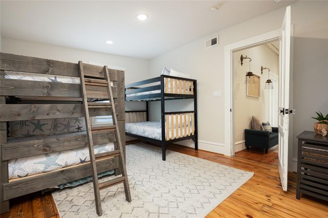 1021 Sealy Street, Galveston, TX 77550