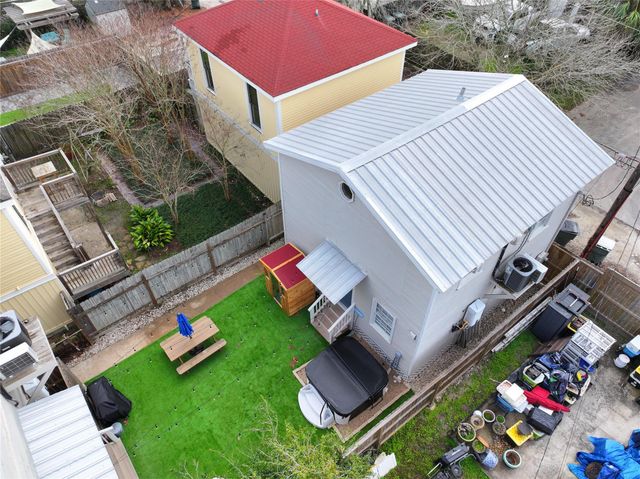 1021 Sealy Street, Galveston, TX 77550