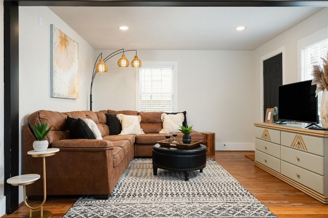 1021 Sealy Street, Galveston, TX 77550