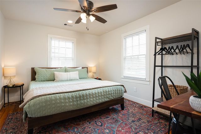 1021 Sealy Street, Galveston, TX 77550