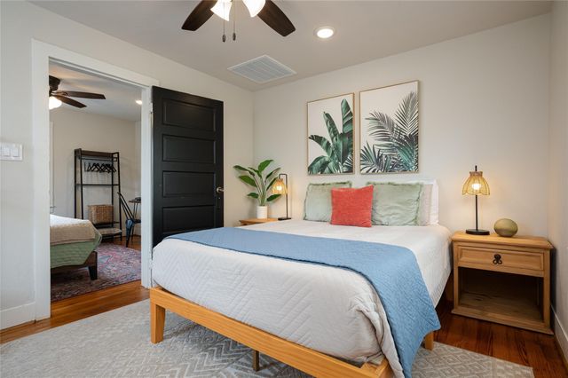 1021 Sealy Street, Galveston, TX 77550