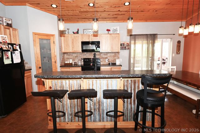 449272 E 982 Road, Vian, OK 74962