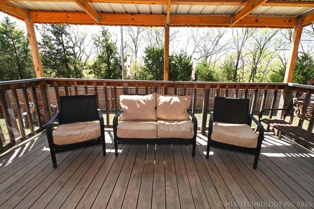 449272 E 982 Road, Vian, OK 74962