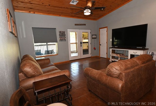 449272 E 982 Road, Vian, OK 74962