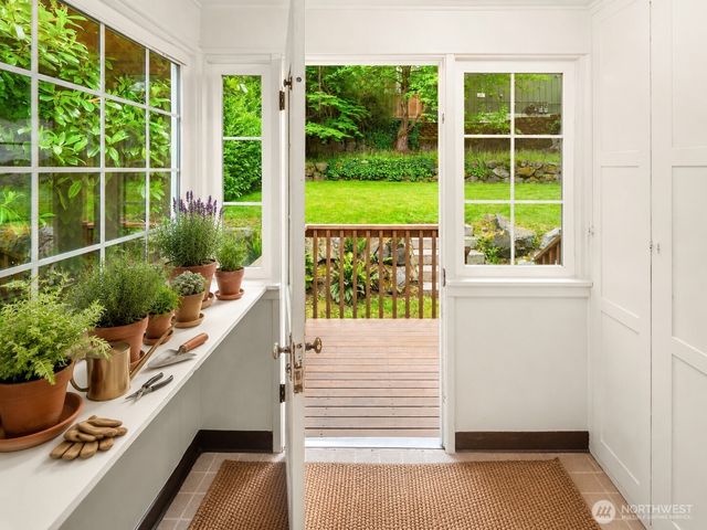 409 W Dravus Street, Seattle, WA 98119