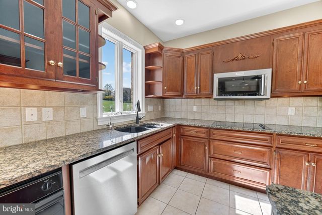 3500 MANOR RD, Bethlehem, PA 18020