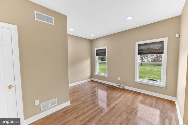 3500 MANOR RD, Bethlehem, PA 18020