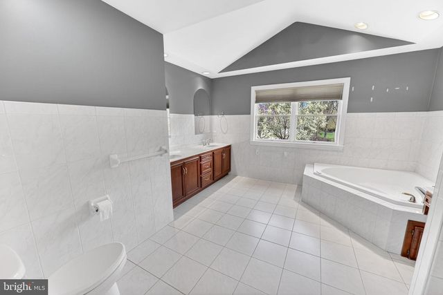 3500 MANOR RD, Bethlehem, PA 18020