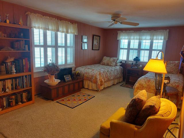 23675 N Shore Drive, Edwardsburg, MI 49112